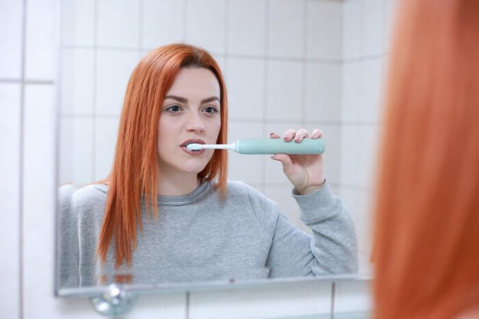 Kell este fogat mosni? Meglepő választ adtak az emberek