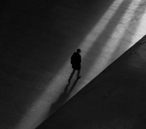 Furcsa illatok, tárgyak mozgása – a túlvilág jelei?