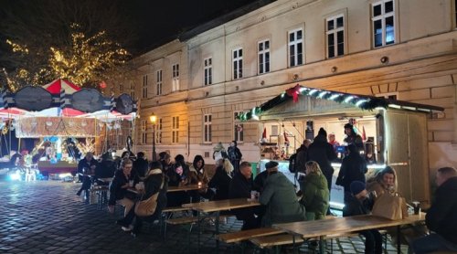 Rekordfogyás: így hódít a forralt bor az óbudai adventen